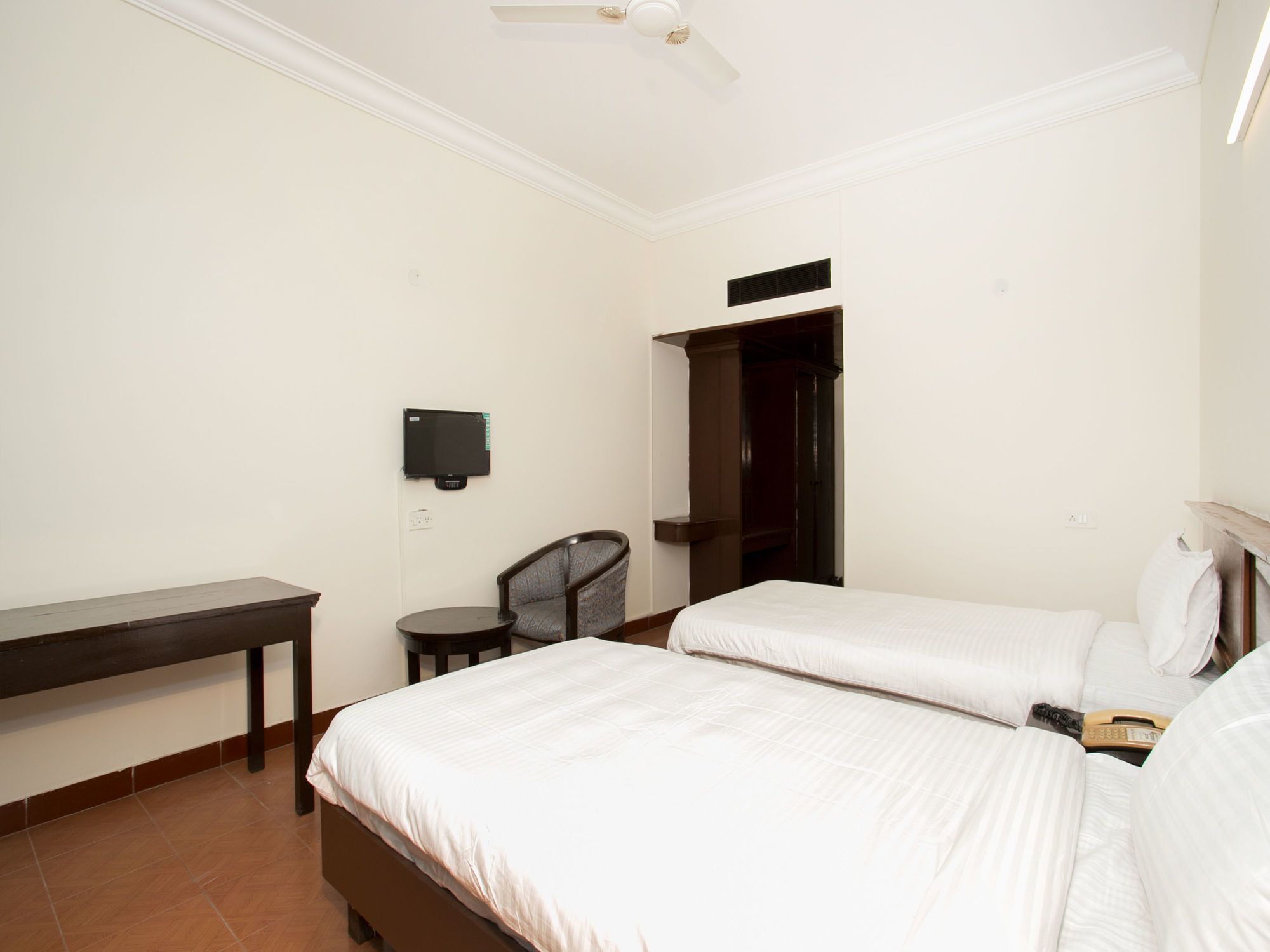 Oyo 10478 Raj Residency Hotel Bangalore Bagian luar foto