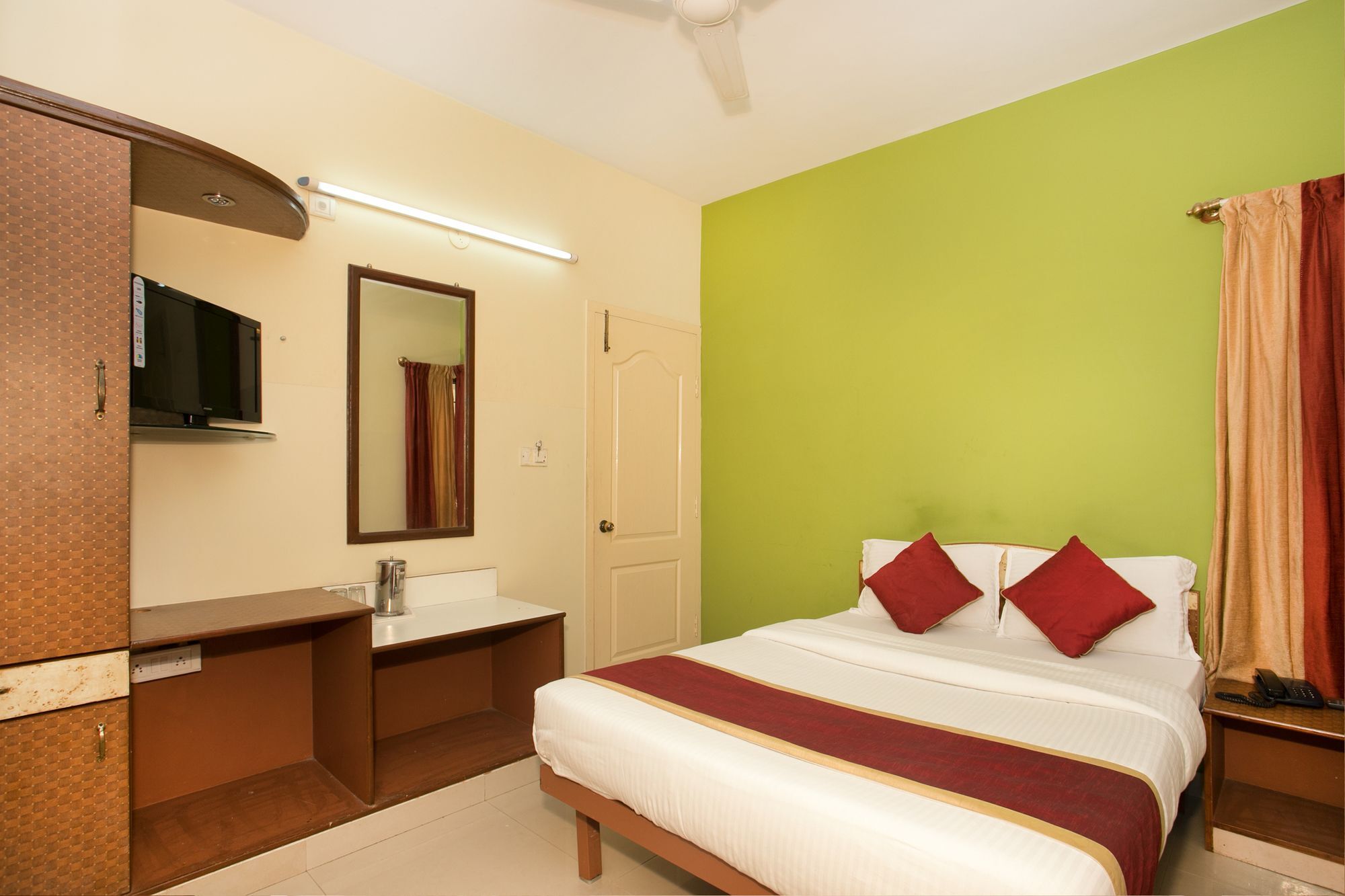 Oyo 10478 Raj Residency Hotel Bangalore Bagian luar foto