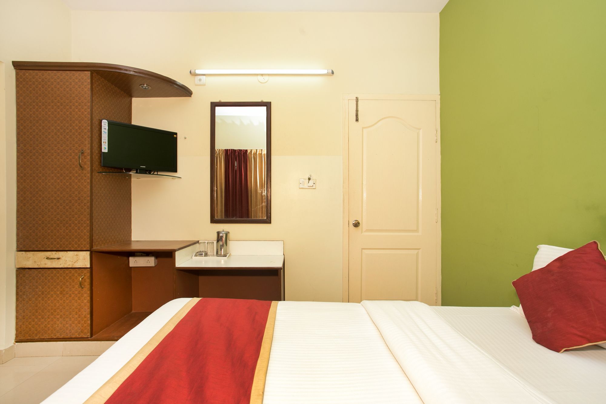 Oyo 10478 Raj Residency Hotel Bangalore Bagian luar foto